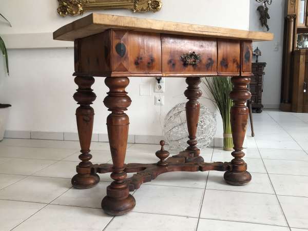 alter Bauerntisch Zirbenholz Tisch Bauernstube Beistelltisch Z1682
