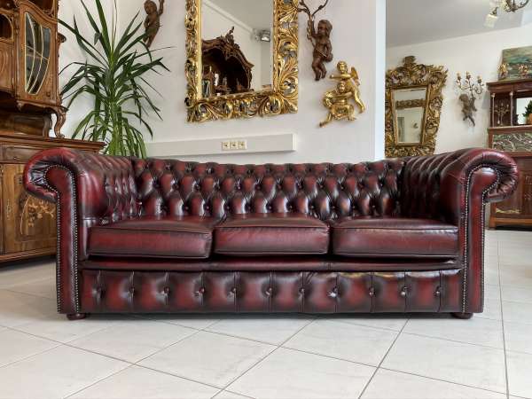 traumhaftes Chesterfield 3er Clubsofa Diwan Couch Oxblood E1806