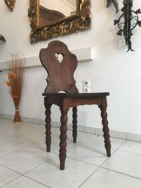 uriger alter Bauernsessel Sessel Stuhl Herzerlsessel W3315