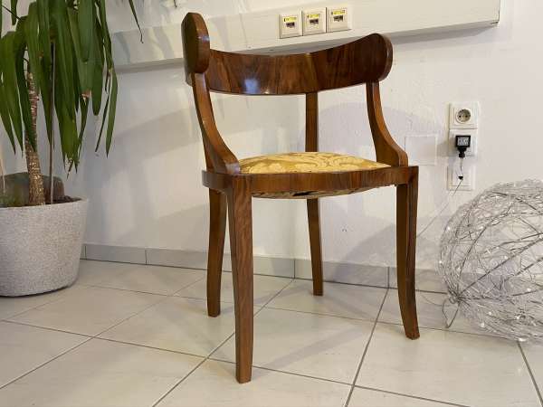 Biedermeier Armchair = 1 Stück Nussholz Schaufelfauteuil Original E1995