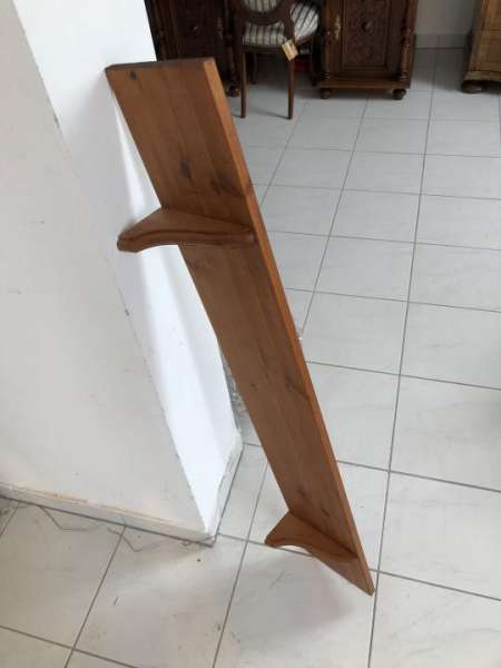 einfaches altes Regal Stellage Tellerboard Tellerboard Holz X1590